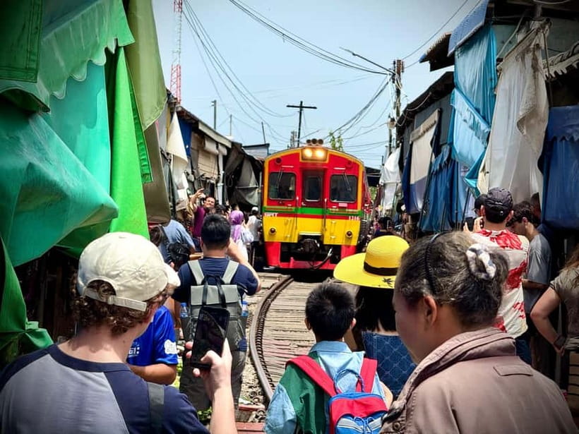 Bangkok: Floating Market and Train Market Experience - Key things that make this day trip work