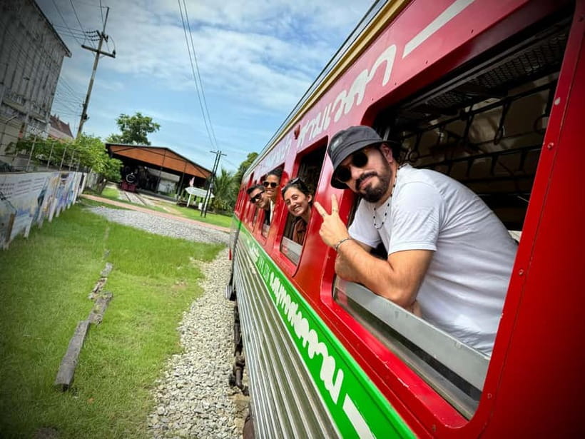 Bangkok: Floating Market and Train Market Experience - How the timing and walking feel in real life