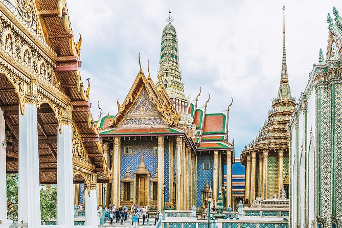 Bangkok Temples Private Tour from Pattaya – Full Day - Pak Khlong Flower Talat: Where Bangkok Buys Beauty