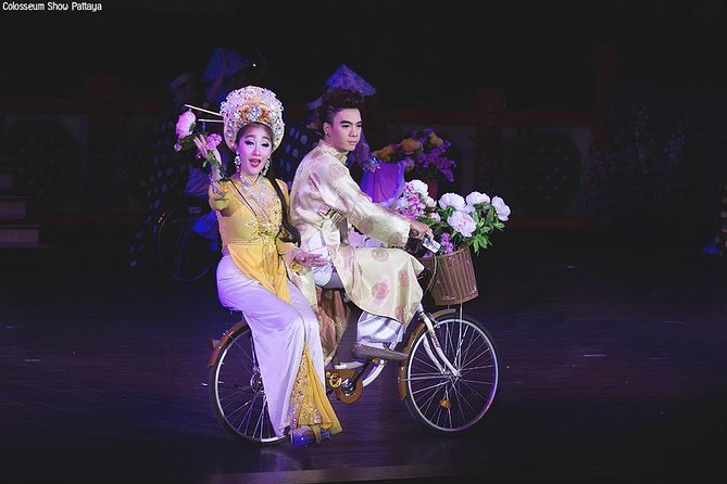 Colosseum Cabaret Show in Pattaya Entry Ticket - The main event: 60 minutes of cabaret in 14 segments
