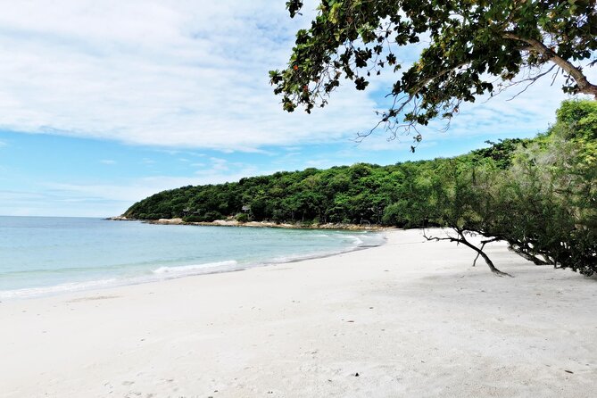 Full-Day on Koh Samet from Pattaya - Getting to Nuanthip Pier and out by speedboat