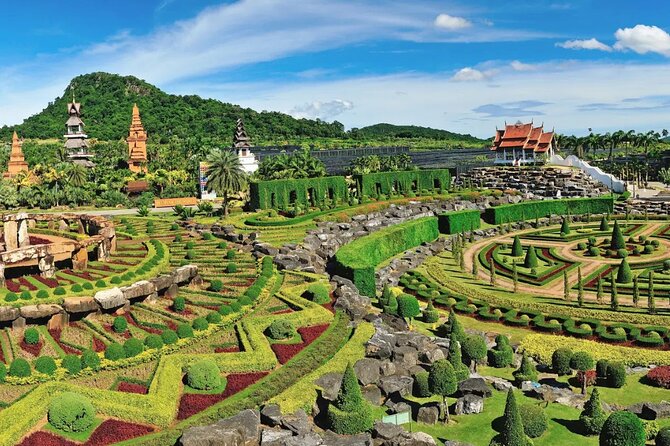Nong Nooch Tropical Garden Tickets in Pattaya - Dinosaur Valley: Life-Sized Sculptures and Easy Photo Stops