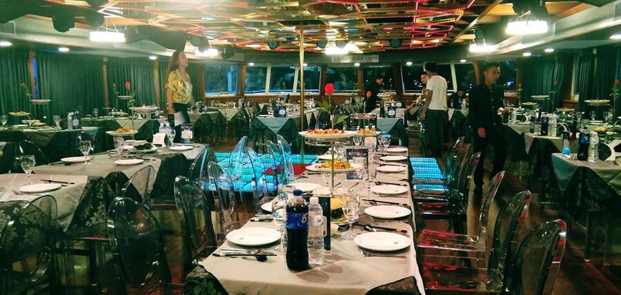 Pattaya: All Star Dinner Cruise, Cabaret Show & Beer Buffet - Unlimited drinks on the water: beer, soft drinks, and how to manage it