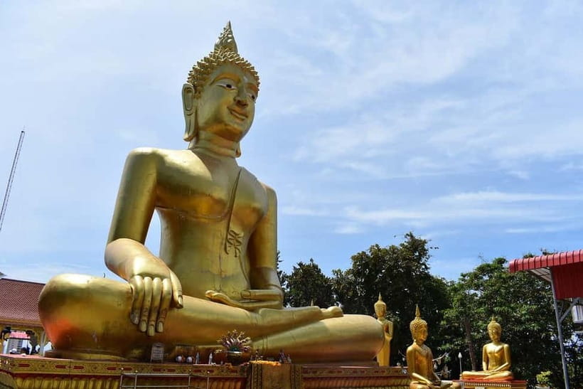 Pattaya: Big Buddha Temple and Night Market Tour - Khao Phra Tamnak viewpoint: where Pattaya Bay turns golden