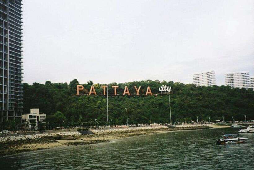 Pattaya: Buddha, Floating Market, Gems Museum Tour & Lunch - Pattaya Floating Market: what to expect from a short stop