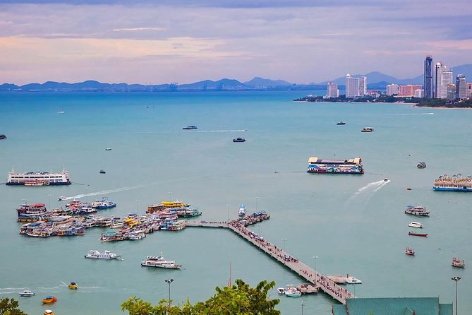 Pattaya City Tour : Big Buddha, Viewpoint & Gems Gallery - Wat Phra Yai Big Buddha Hill: Sacred Statues and Real Photo Impact