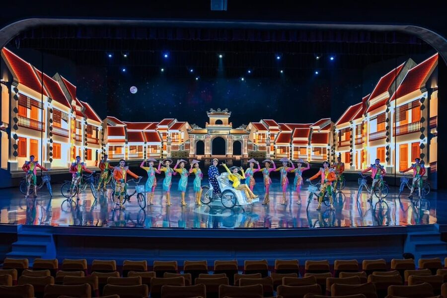 Pattaya: Colosseum Show Experience - Seats and Views: How to Avoid the Bad-Spot Regret