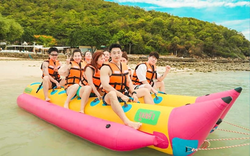 Pattaya: Coral Island (Koh Larn) Day Trip with Seafood Lunch - The Transparent Paddleboard Photoshoot: A Real Souvenir Moment