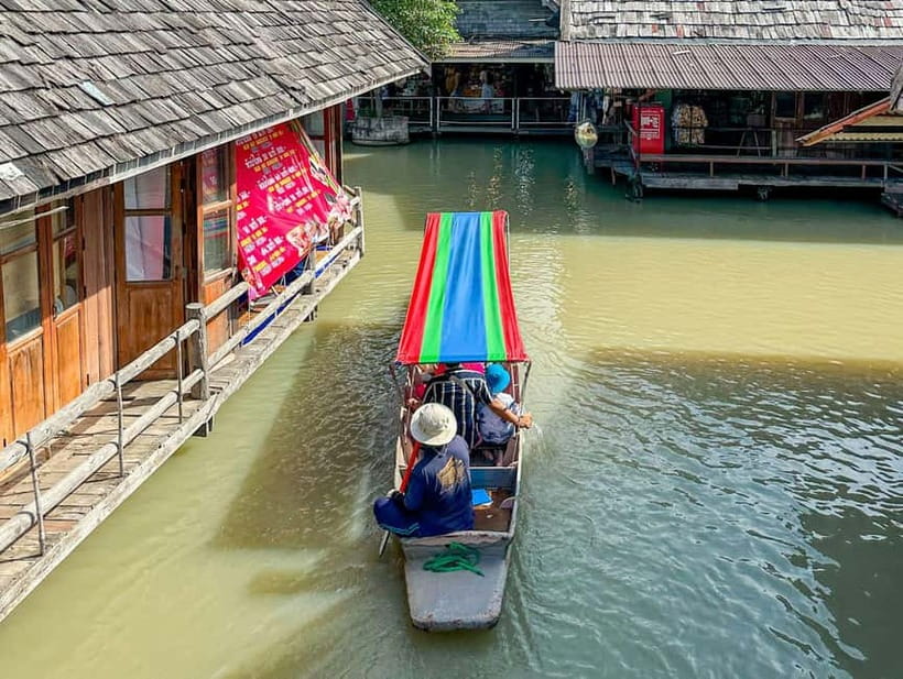 Pattaya: Floating Market Tour with Hotel Transfer & Guide - Shopping from wooden boats: the goods you’ll actually see and buy