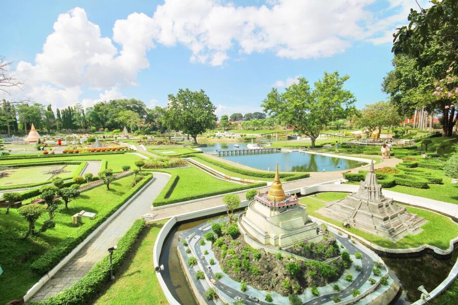 Pattaya: Mini Siam and Mini Europe Entry Ticket - Walking Among 1:25 Icons at Mini Siam Pattaya
