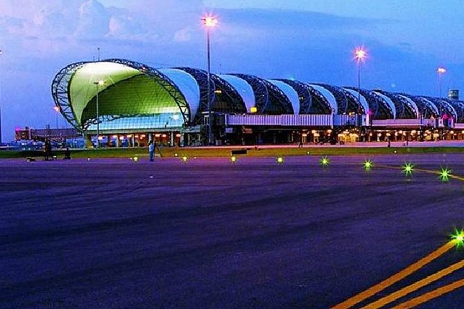 Private Transfer from Pattaya to Suvarnabhumi Airport - Comfort in the A/C van and the kind of driver you want