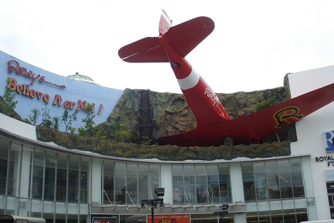 Ripley's Believe It Or Not! Museum at Pattaya Admission Ticket (SHA Plus) - Waxworks, Star Faces, and the Full-Scene Theater Feeling