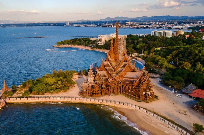 The Sanctuary of Truth Tickets in Pattaya - Guided tour value: why explanations make this ticket worth it